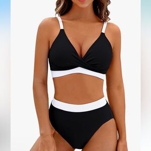 Black and White Women's Bikini Set